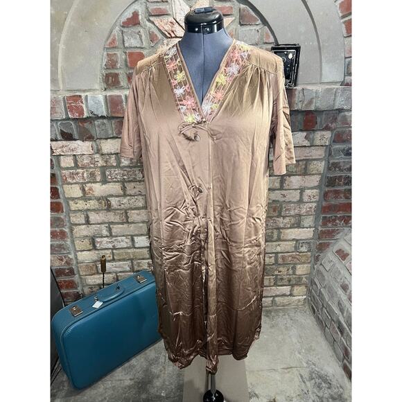 robe satin embroidered collar brown button front brown pink yellow - Picture 1 of 7